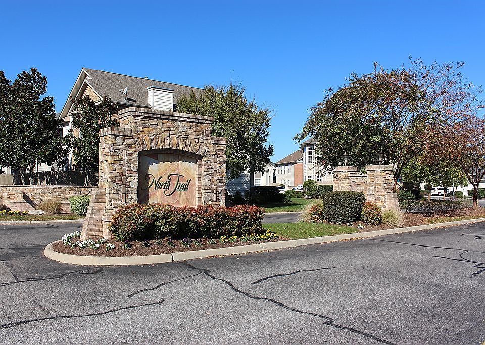 2nd image of 518 Silk Tree Ln