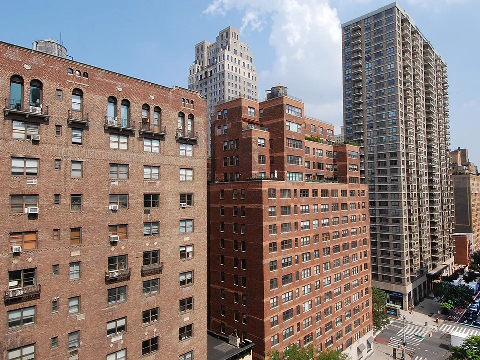 230 E 79th St #12B