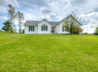 1049 Fox Hollow Dr, Lawrenceburg, KY 40342