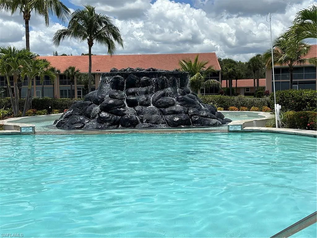 2 bed, 2.0 bath, 1351 sqft, $2,600 — Photo 4