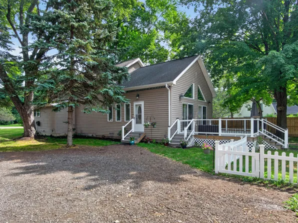 1113 Napoleon Rd, Jackson, MI 49201