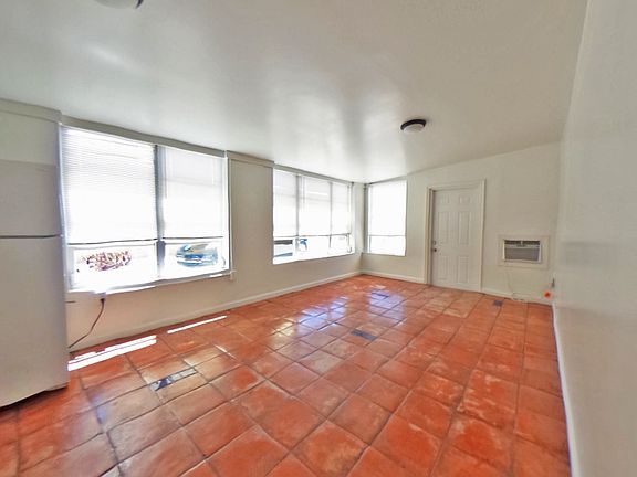 3rd image of 3826 Old Dixie Hwy #A