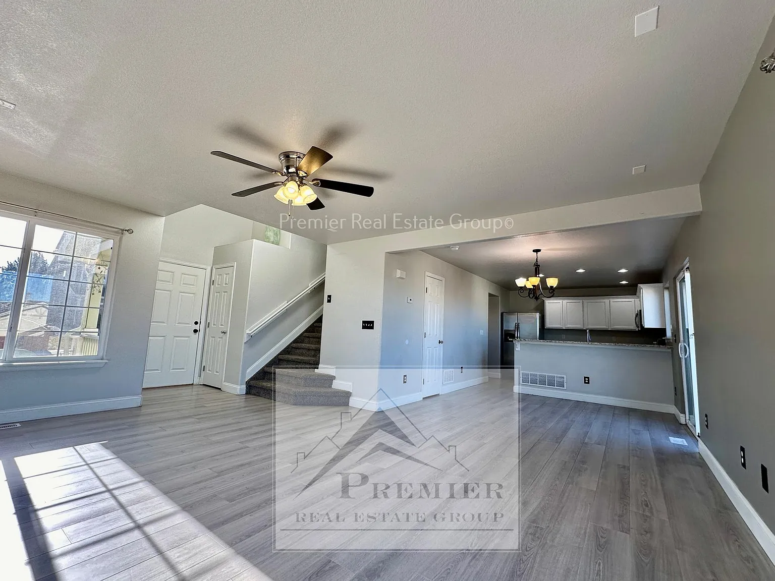 5 bed, 3.5 bath, 2317 sqft, $2,395 — Photo 4