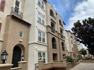 3420 Finnian Way UNIT 328, Dublin, CA, 94568