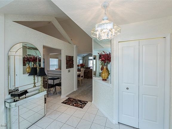 5th image of 29352 Dewberry Ln