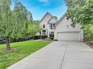 244 NW Whitlock Dr, Lees Summit, MO 64081
