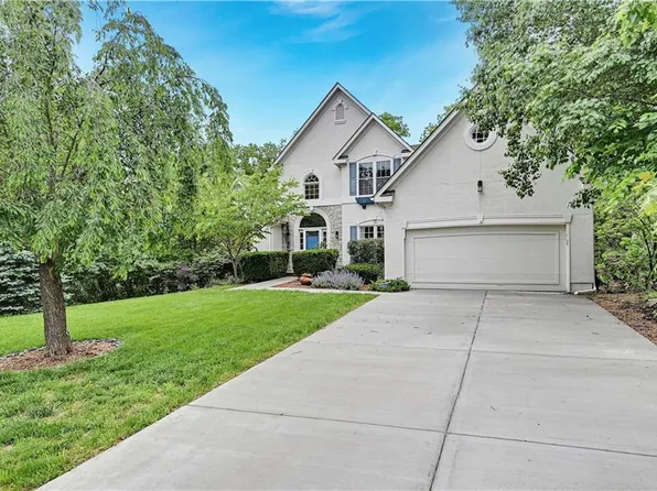 244 NW Whitlock Dr, Lees Summit, MO 64081