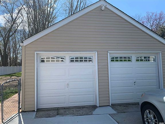 3rd image of 66 Lakeland Ave