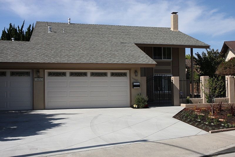 front yard - 3 car garage