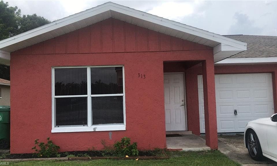 1st image of 313/315 SE 24th Ave