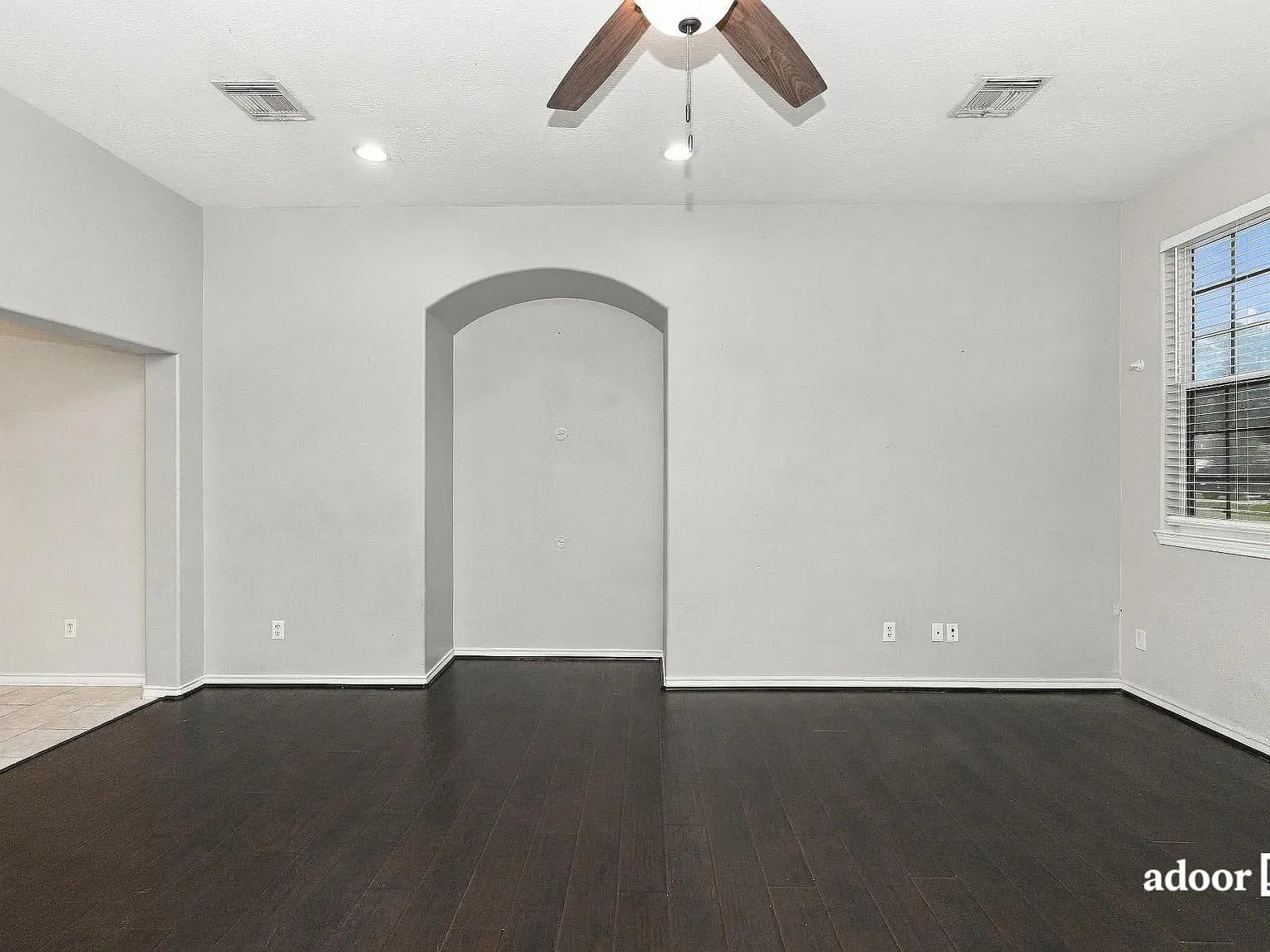 4 bed, 2.5 bath, 1807 sqft, $1,895 — Photo 4