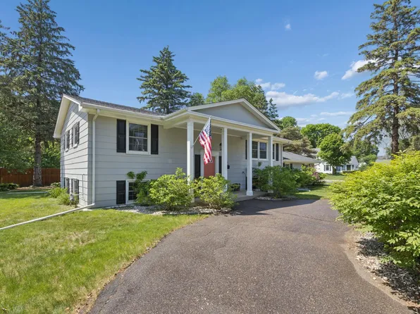 2255 Orkla Dr, Golden Valley, MN 55427