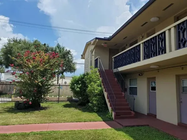 3901 SW 78th Ct APT 109, Miami, FL 33155