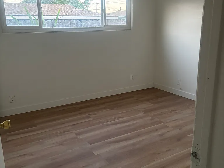 2652 Muscatel Ave — Photo 6