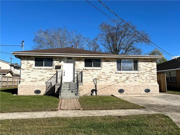 1301 Generes Dr, Harahan, LA 70123