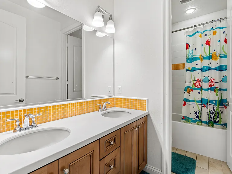 109 Sabiosa — Photo 13