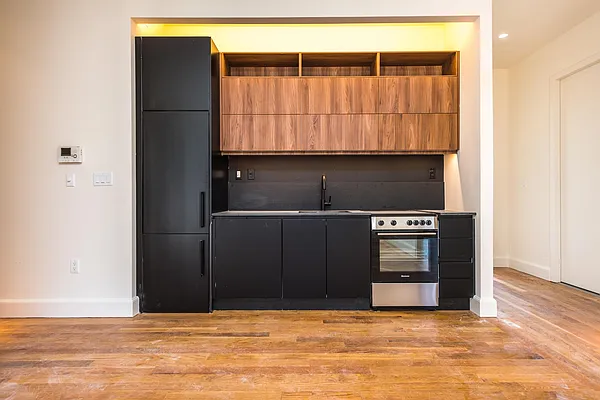 Rented by Nooklyn NYC LLC | media 80