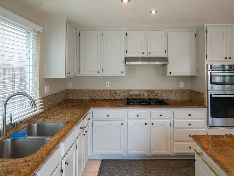 4241 Remora Dr — Photo 7