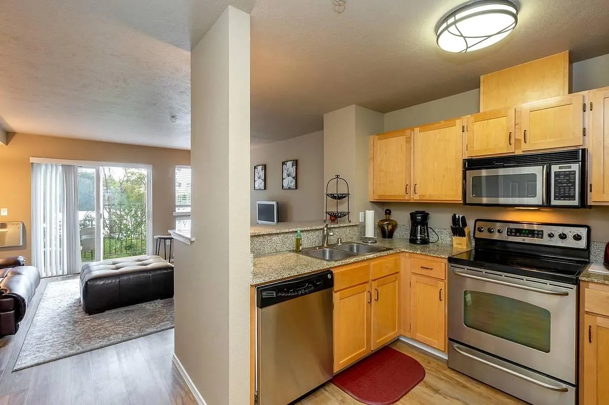1 bed, 650 sqft, $1,700 — Photo 1