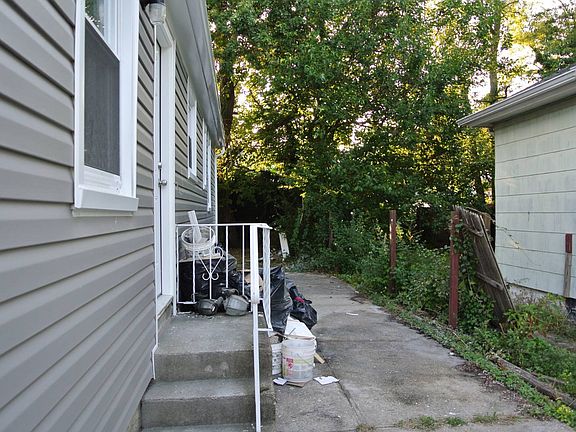 2nd image of 109 Green Ave