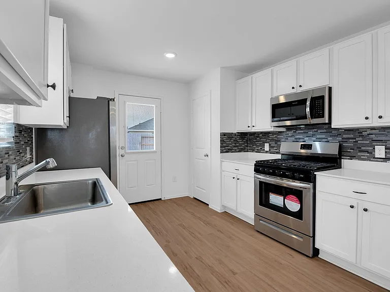 26827 Cenzontle Dr — Photo 9
