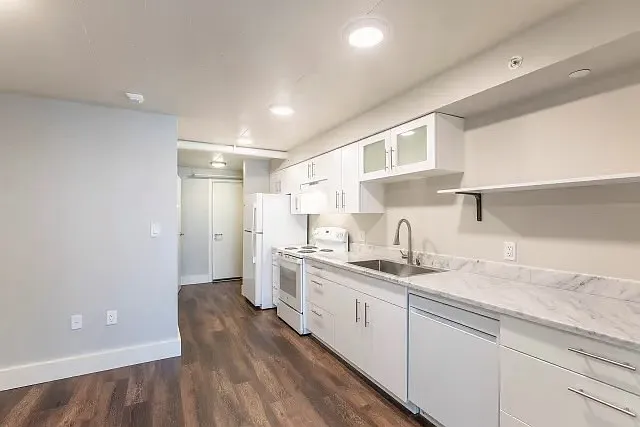 803 Waimanu St #404 — Photo 5