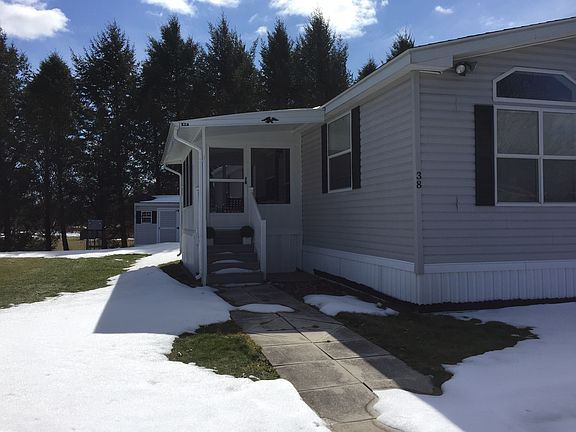 2nd image of 38 Ashmoor Dr