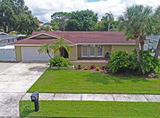8745 Merrimoor Blvd E, Seminole, FL 33777