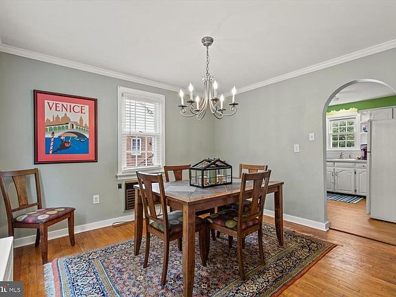 5th image of 705 Harding St