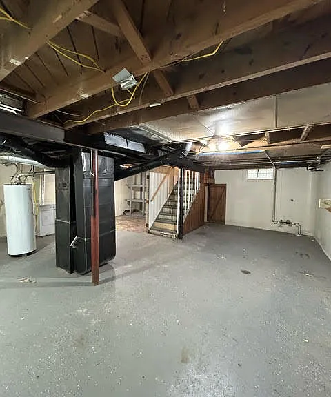 15885 Beaverland St — Photo 18
