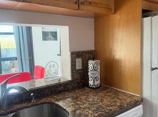 11800 SW 18th St APT 222-4, Miami, FL 33175