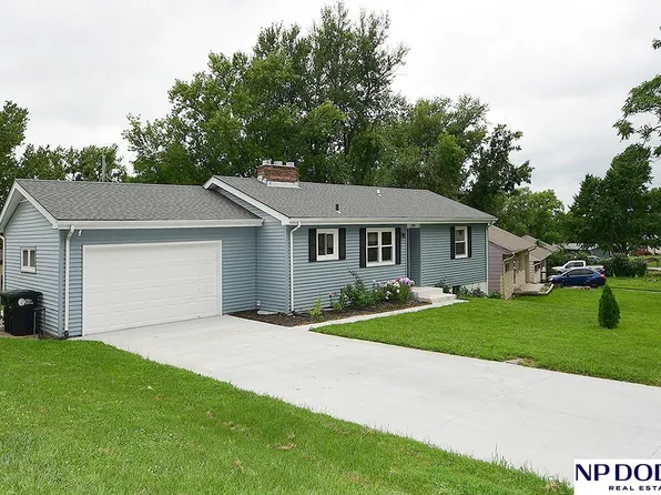 5719 Larimore Ave, Omaha, NE 68104