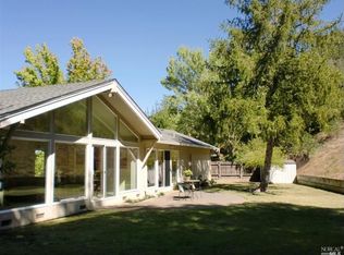 475 Corte Sur, Novato, CA 94949