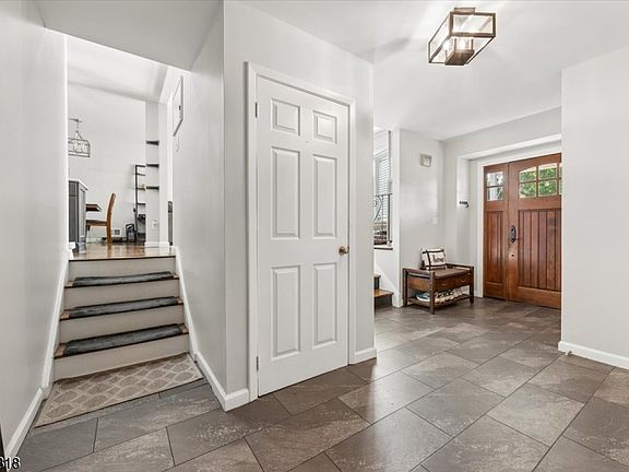 5th image of 151 Birch St