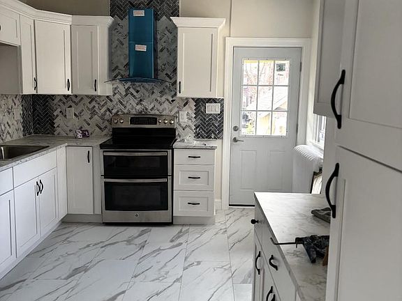 4th image of 274 Sanford Rd
