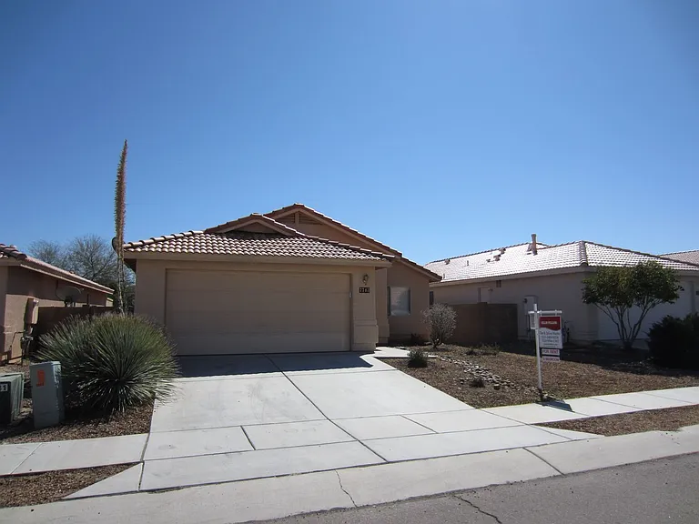 7713 S Precious Opal Dr — Photo 1