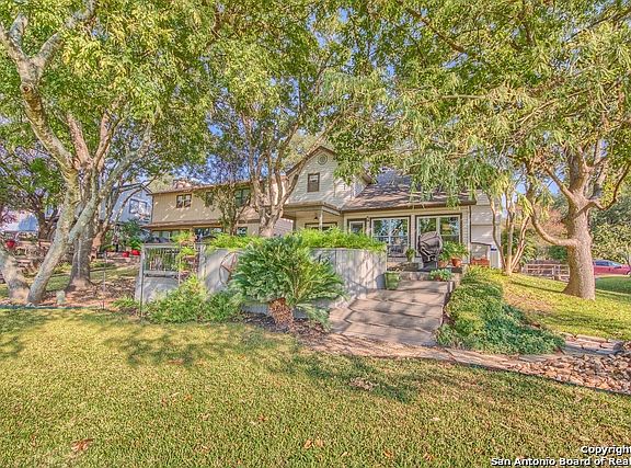 2nd image of 14115 Fairway Oaks