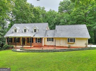 66 Lockring Dr SW, Lilburn, GA 30047