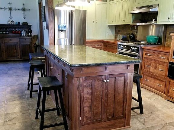 5th image of 7636 Pin Oak Ln
