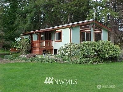 1st image of 90 NE Evergreen Drive