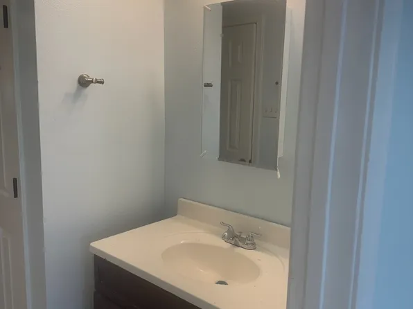 411 E Solidell St, Chalmette, LA 70043