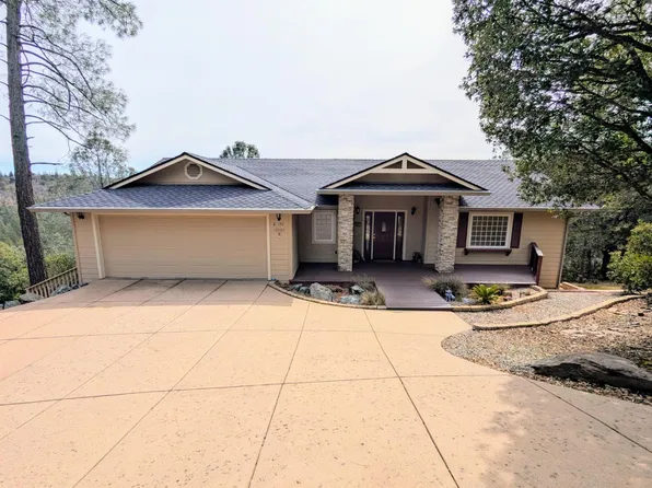 12060 Hillhurst Cir, Groveland, CA 95321