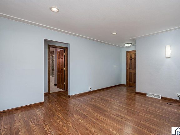 5th image of 235 Drew Ave NE
