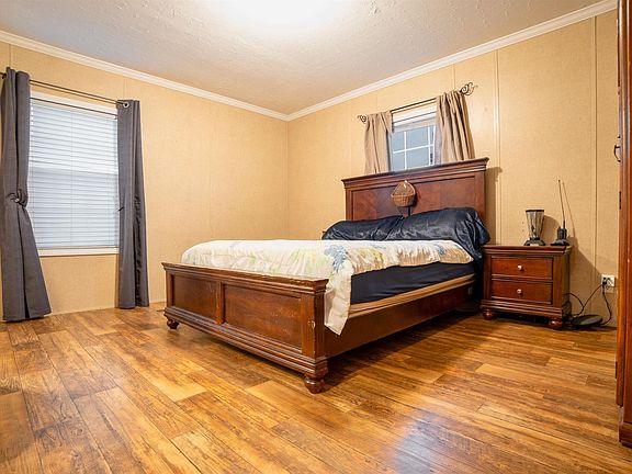5th image of 1737 Blueville Dr