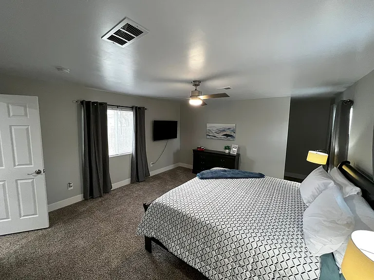 956 Olympia Dr — Photo 55