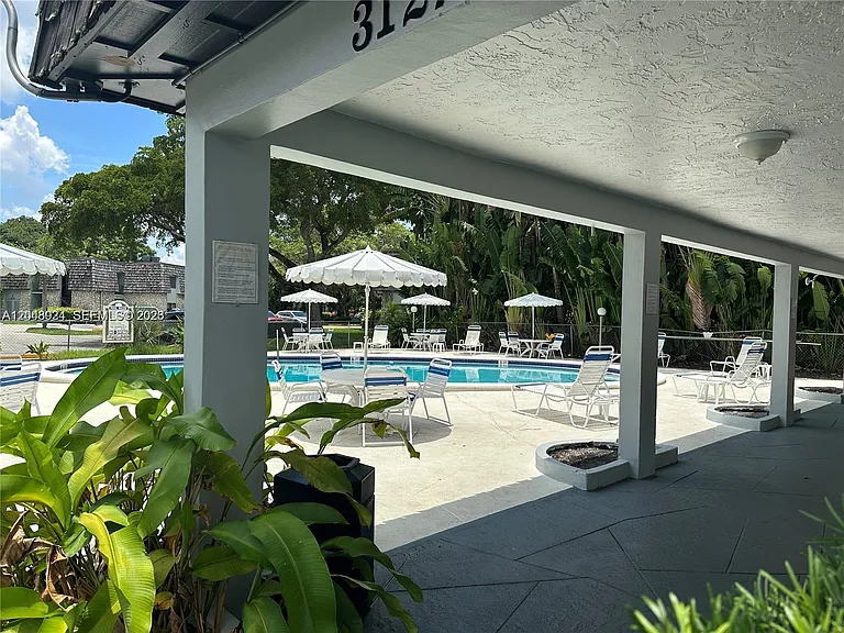 3105 Oakland Shores Dr #J205 — Photo 8