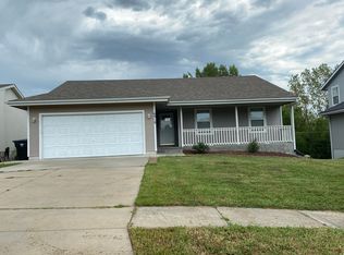 6918 SW 17th St, Topeka, KS 66615