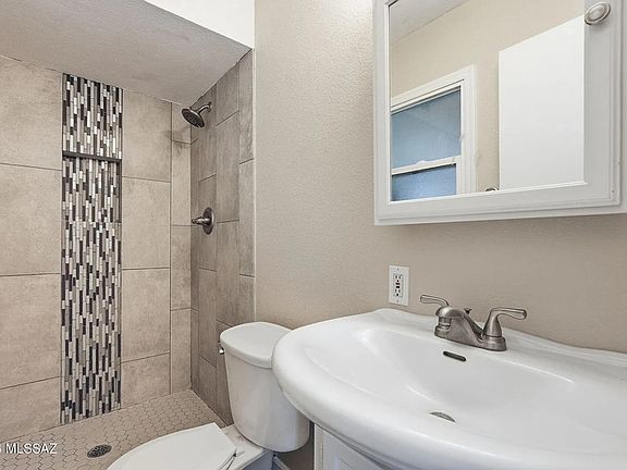 5th image of 4526 S Terrace Rd