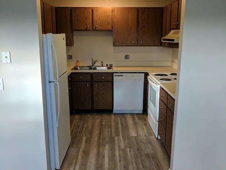 3415 Mahoney Dr — Photo 4