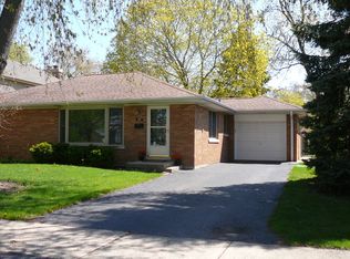 25 N Kennicott Ave, Arlington Heights, IL